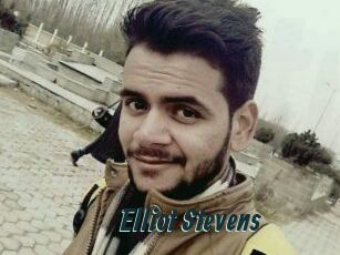 Elliot_Stevens