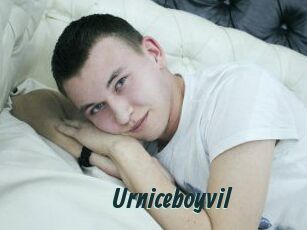 Urniceboyvil